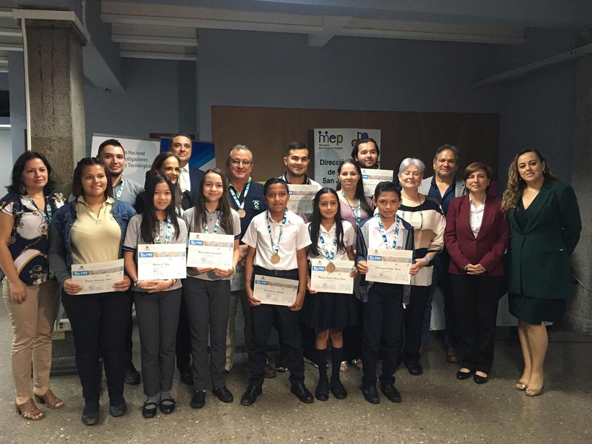 Desde Pronafecyt se reconoce el aporte invaluable de los asesores y asesoras regionales de ciencias que apoyan el proceso de las ferias de ciencia y tecnología.