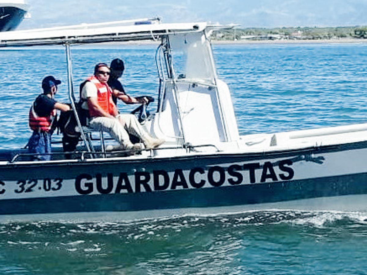 Guardacostas de la región realizan su patrullaje con escasos recursos humanos y de equipo. Crédito de foto: Ministerio de Seguridad Pública.