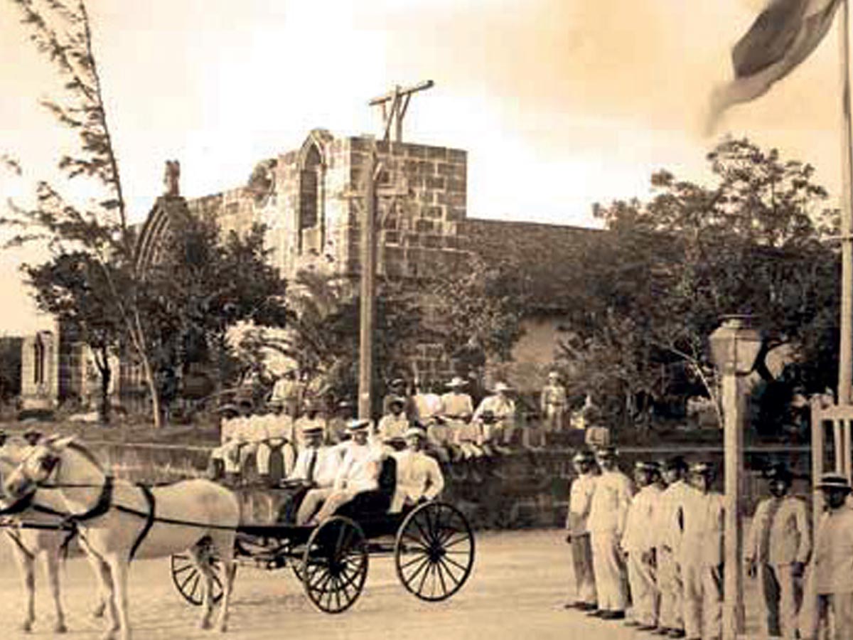 Visita a la ciudad de Liberia del Presidente de la República Lic. Don Alfredo González Flores, en enero de 1916.