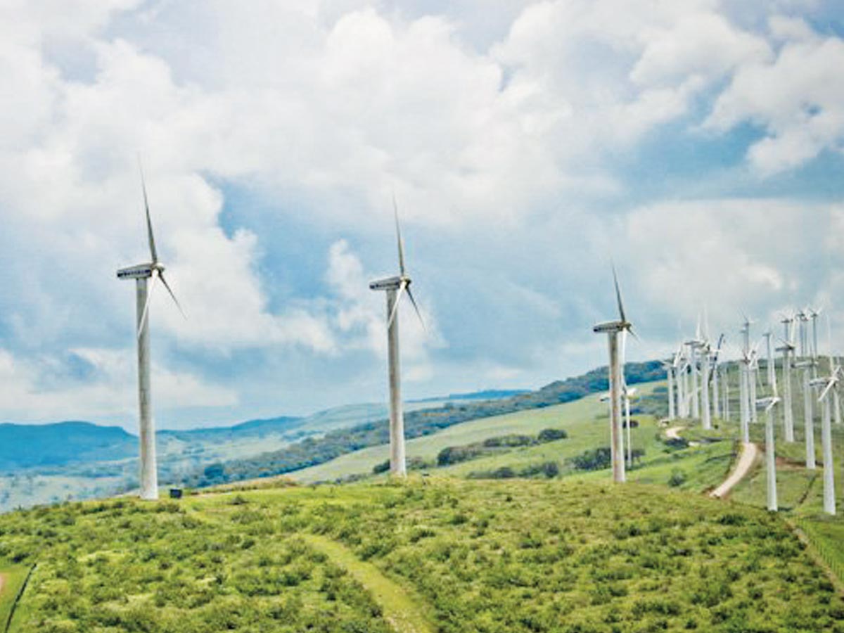 La energía Eólica es una de las cuatro energías limpias producidas en el cantón de Bagaces.