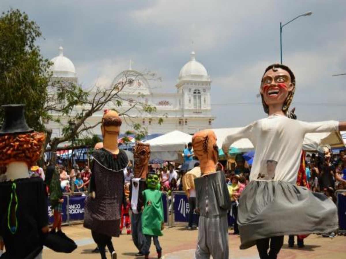 En el Día Nacional de la Mascarada de Costa Rica, conozca su historia -  Periódico Mensaje Guanacaste