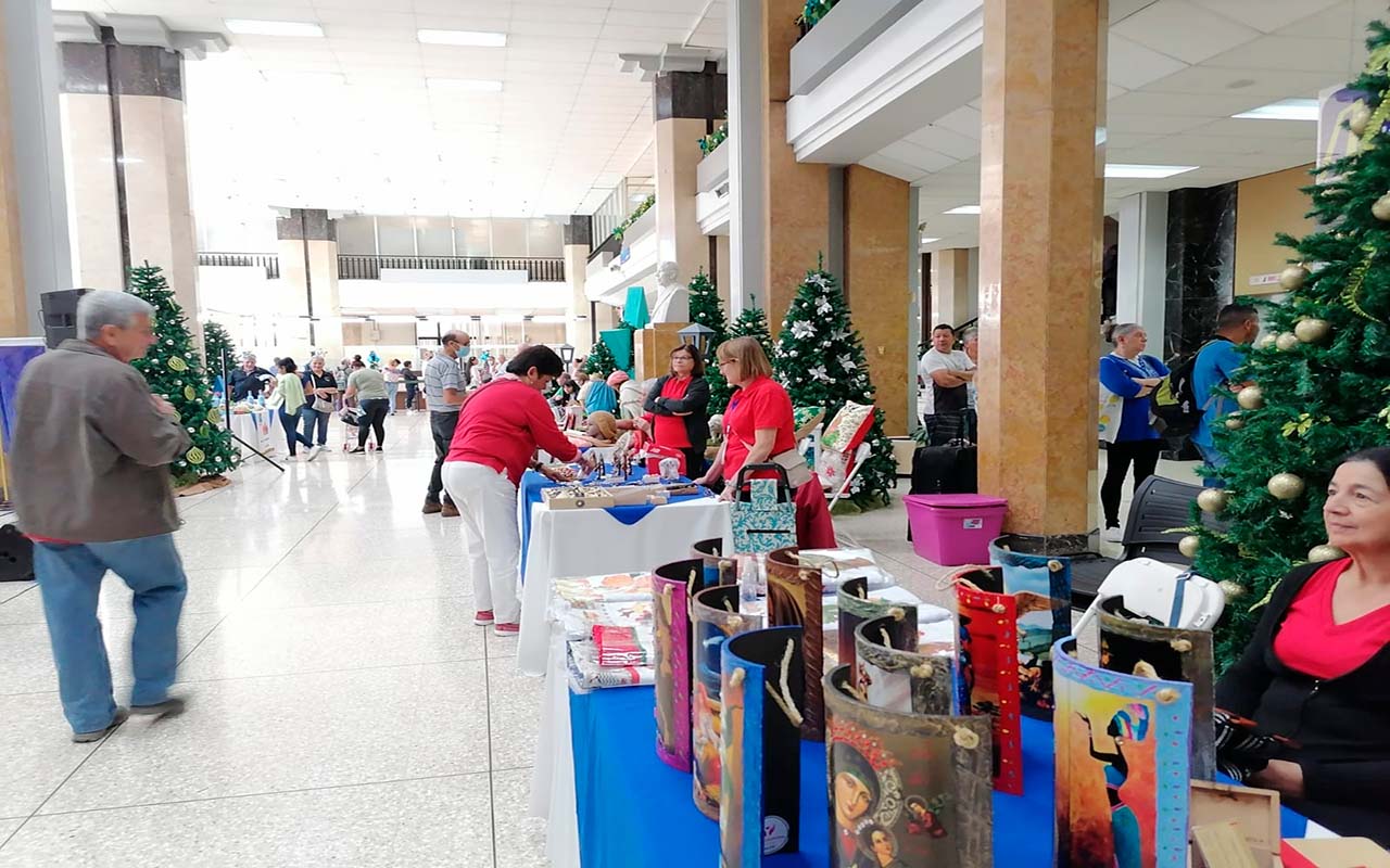 Visite la Feria de Artesanos con Discapacidad en Oficinas Centrales del Banco Nacional.alt