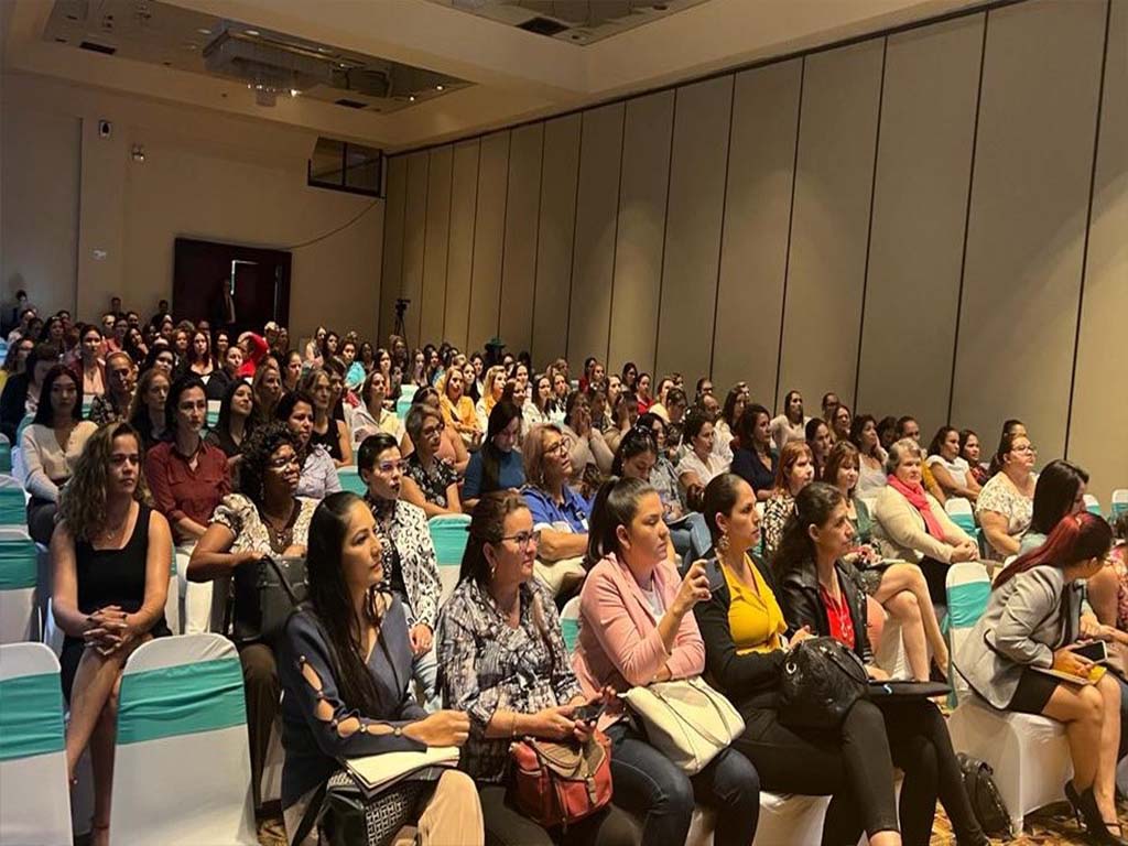 Banco Nacional culmina el año apoyando procesos de formación para las mujeres.alt