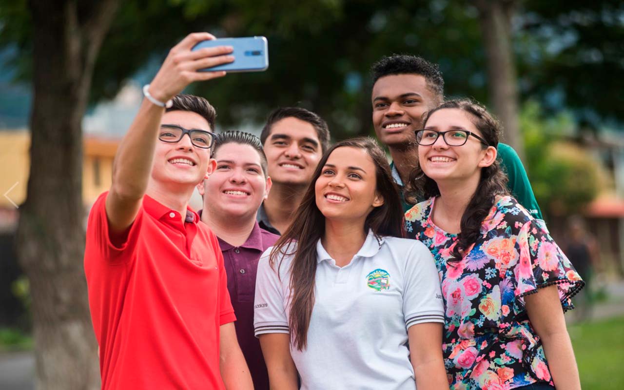 Jóvenes de colegios públicos concursarán por siete espacios para estudiar en los Estados Unidos