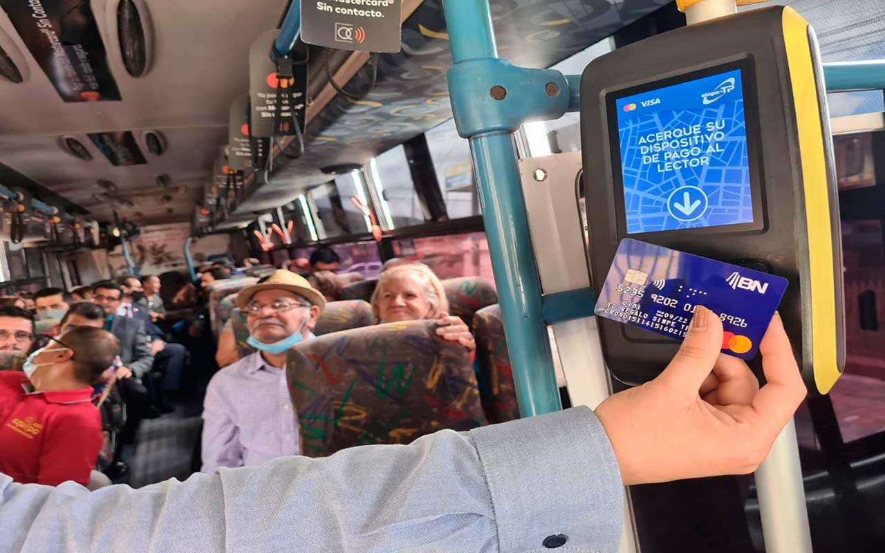 Casi 100 autobuses cuentan  con opción de pago electrónico