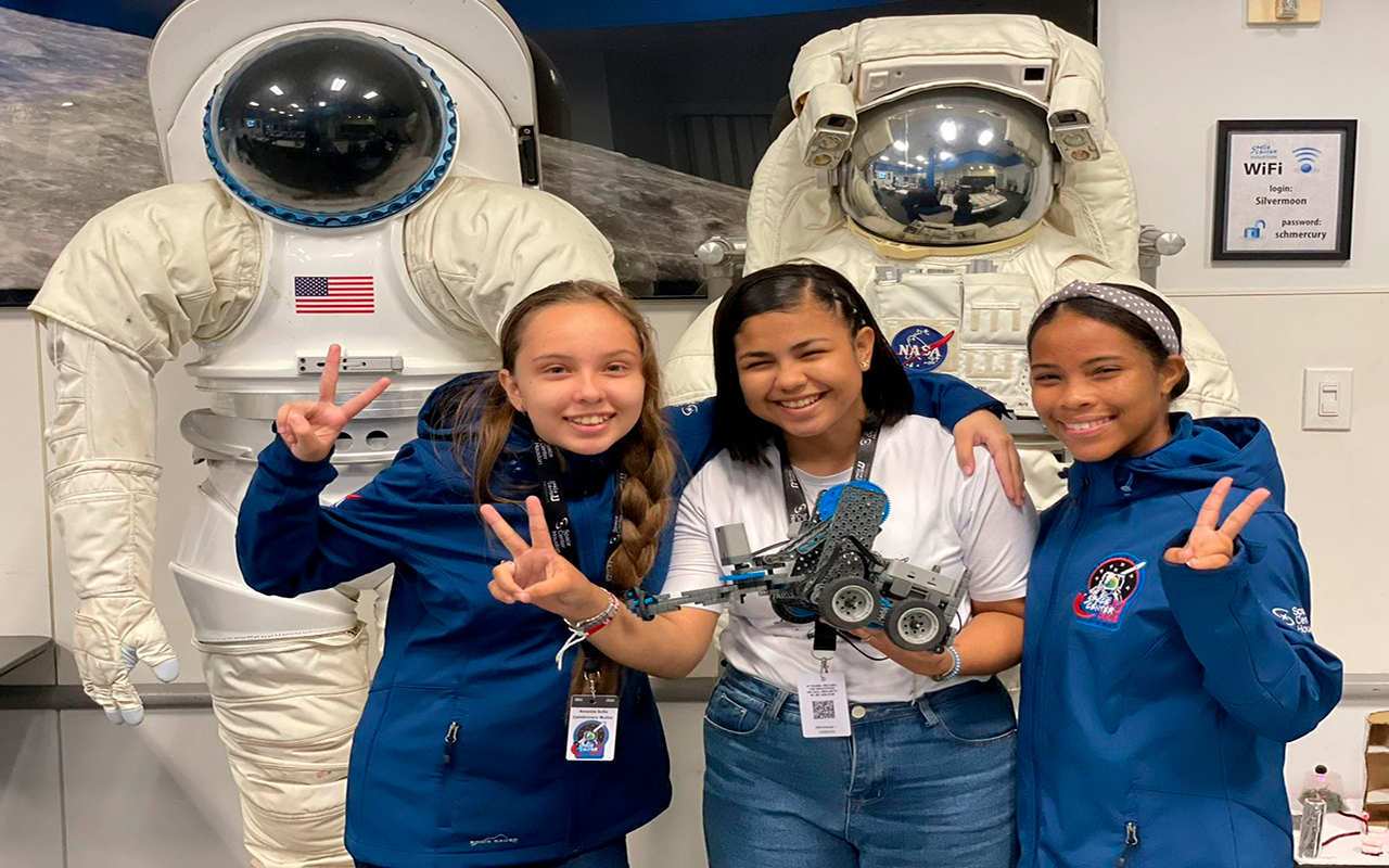 Niñas de Huacas y Carrillo, visitaron la NASA y se convierten en un ejemplo a seguir.alt