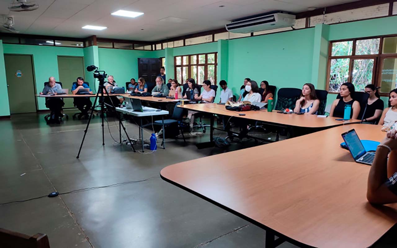 Parque Nacional Santa Rosa, fue el escenario para el Mini-Simposio del proyecto BioMar-ACG 2022.alt