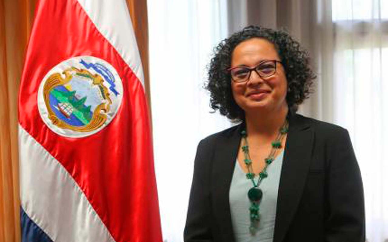 ¡Orgullo guanacasteco!  Vera Beatriz Vargas León, es la nueva viceministra de Cultura.alt