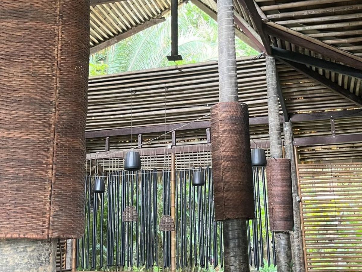 La evolución en los conceptos de diseño y los sistemas constructivos ha impulsado a la industria del concreto a ir más allá de su tradicional función estructural, abriendo paso a nuevas tendencias en el ámbito de los acabados arquitectónicos.