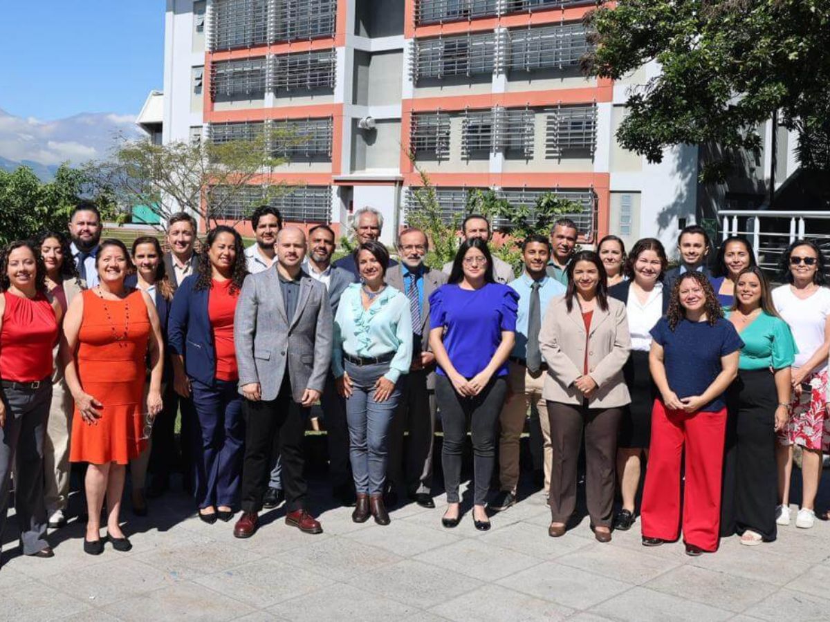 Delegación académica de la Universidad Nacional (UNA), llevará más de 20 contribuciones científicas a evento mundial en Niza, Francia.