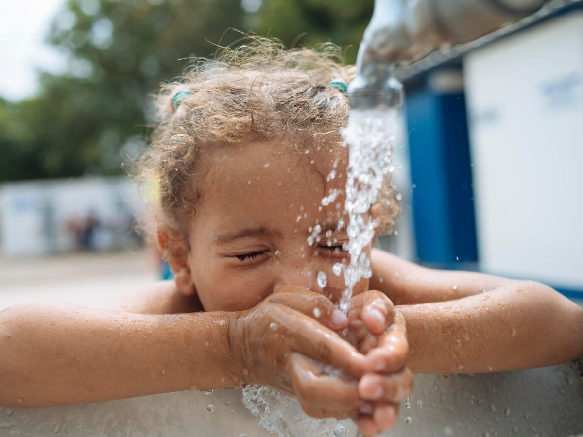 En el marco de la Semana Mundial del Agua se presenta la campaña “Formando líderes climáticos”, una iniciativa orientada a fortalecer la educación de niñas, niños y adolescentes en temas de cambio climático y el cuidado del agua.