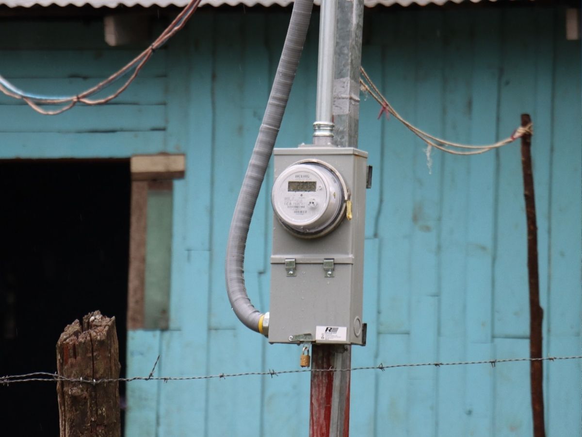 Se culminó la ampliación del tendido eléctrico Las Lilas, en el distrito de Cañas Dulces de Liberia