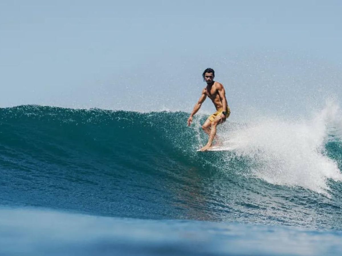 El surfista de barrio Hollywood de Nosara de Nicoya, Johel Rivera Alfaro, forma parte de la Selección Nacional de Costa Rica que se presentará en los Juegos Panamericanos de este deporte evento que se llevará a cabo a partir del 4 de julio en Playa El Rosario, Guatemala.
