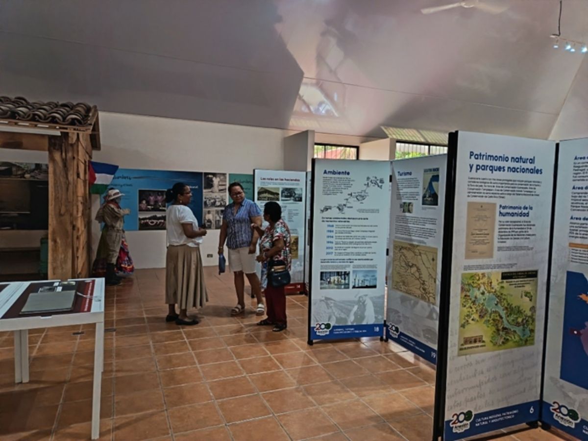La exposición incluye una réplica manipulable delActa de la Anexión de Nicoya, cuyo original se resguarda en el Archivo Nacional  