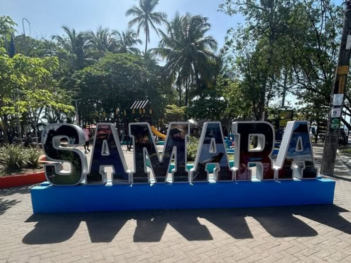 El parque frente al mar en Playa Sámara es un espacio diseñado para el disfrute de la comunidad y de quienes visitan la zona. Sus duchas, tomas de agua, bancas, gimnasio biosaludable y áreas de juego están al servicio de la población; por ello, es responsabilidad de todos hacer un uso adecuado de las instalaciones para garantizar su aprovechamiento por mucho más tiempo.