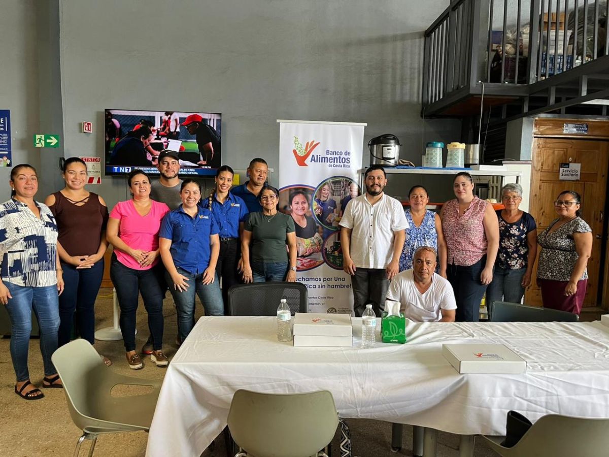 Seis organizaciones no gubernamentales participaron del taller con recetas tradicionales y herramientas para mejorar la atención alimentaria a sus beneficiarios.