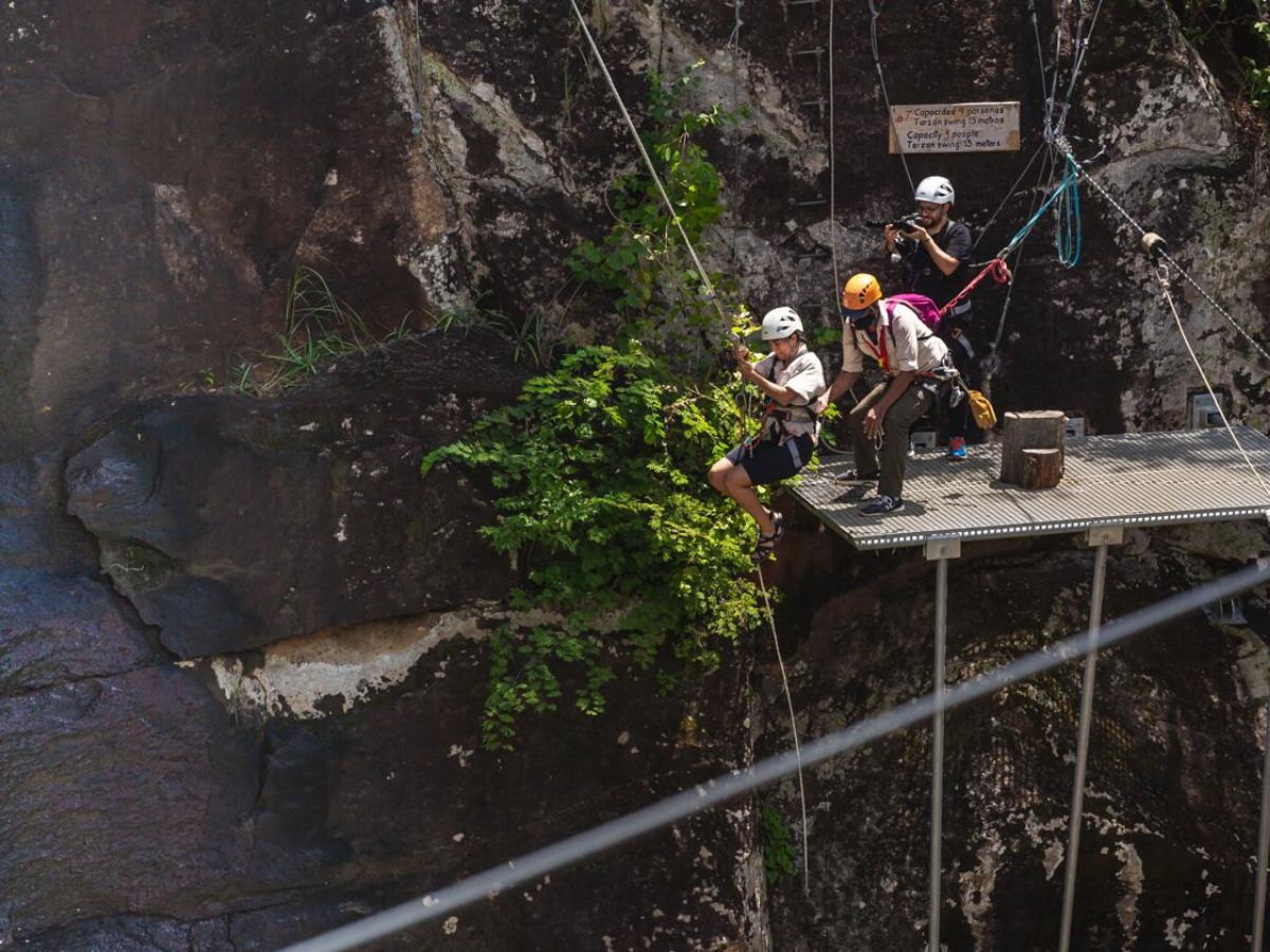 En un esfuerzo conjunto para seguir fortaleciendo el sector turístico costarricense, el Banco Popular y de Desarrollo Comunal y el Instituto Costarricense de Turismo (ICT) han suscrito una carta de entendimiento que permitirá ampliar el acceso a información financiera, asistencia técnica y apoyo a proyectos sostenibles e innovadores del sector.