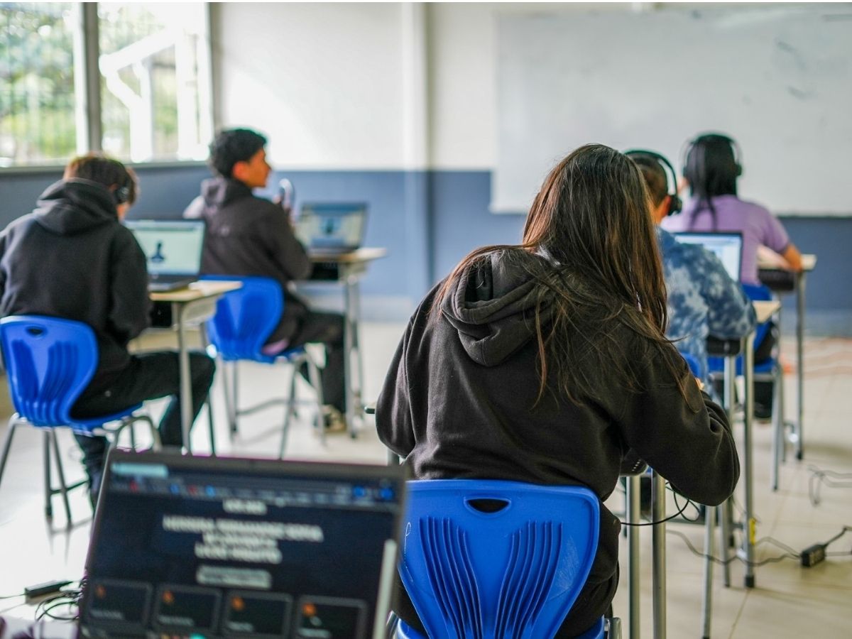 La UCR aplicará una prueba estandarizada de escritura en inglés que utilizará inteligencia artificial y será corregida también por evaluadores humanos.