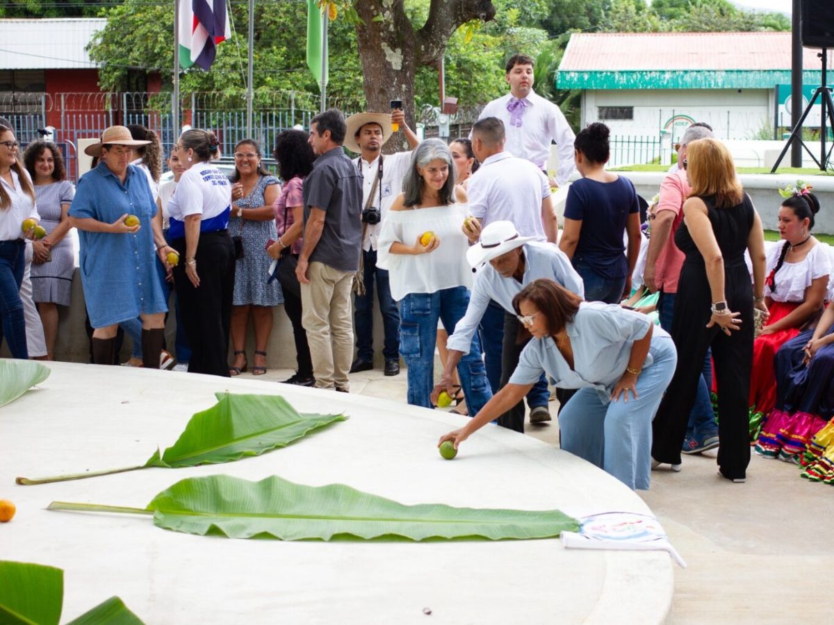 UNED Nicoya lidera un proyecto que busca transformar el desarrollo comunal mediante innovación organizacional en la Zona Azul de la Península de Nicoya.