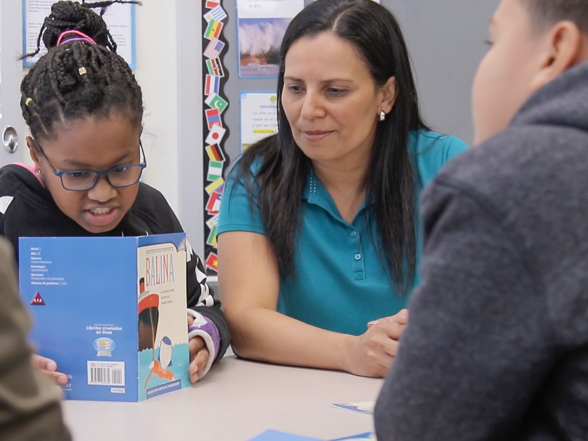 La oportunidad laboral contempla contrato en escuelas públicas, acompañamiento en el proceso de visa y beneficios para residir legalmente en Estados Unidos por al menos dos años.