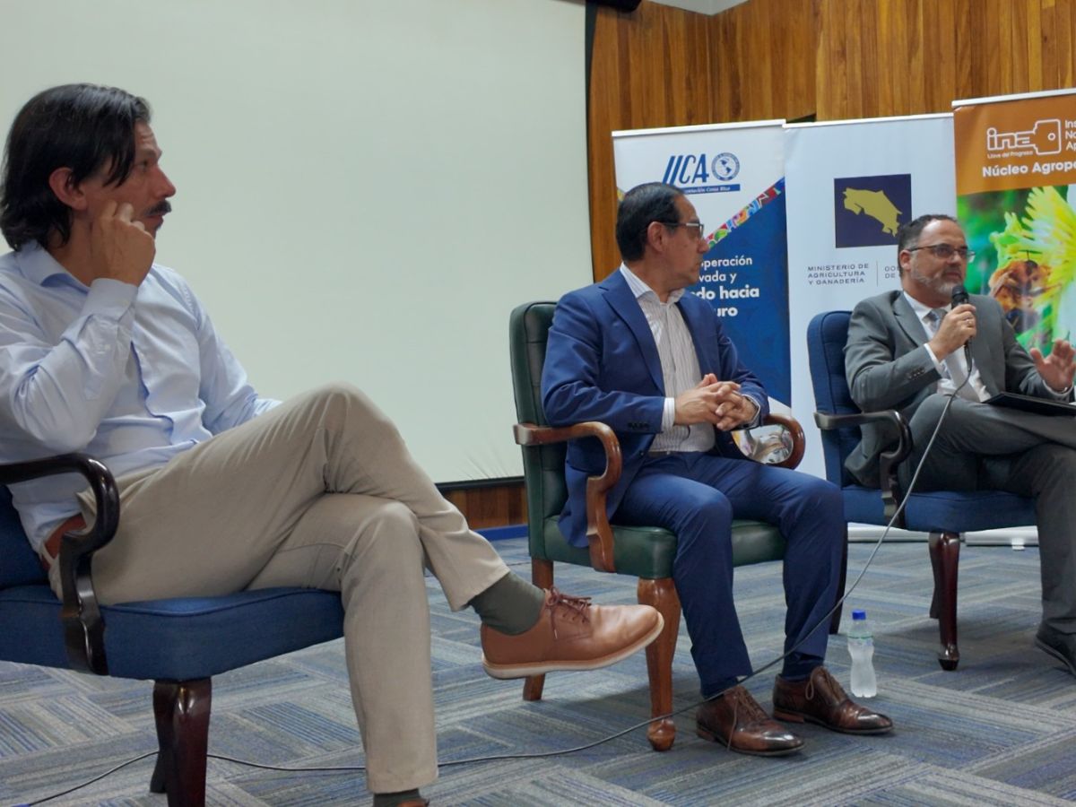 El programa promueve el desarrollo de capacidades mediante la metodología “aprender haciendo”, que conecta formación, innovación, emprendimiento y trabajo colaborativo.