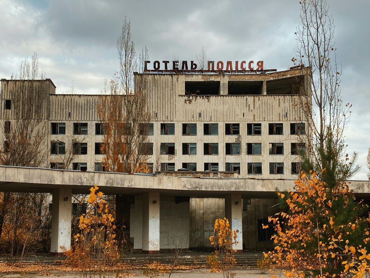 La noche del 25 de abril de 1986 técnicos de la central nuclear Vladimir Lenin, ubicada en el territorio de lo que hoy es Ucrania (antigua Unión Socialista de Repúblicas Soviéticas, URSS), comenzaron una serie de pruebas de seguridad.