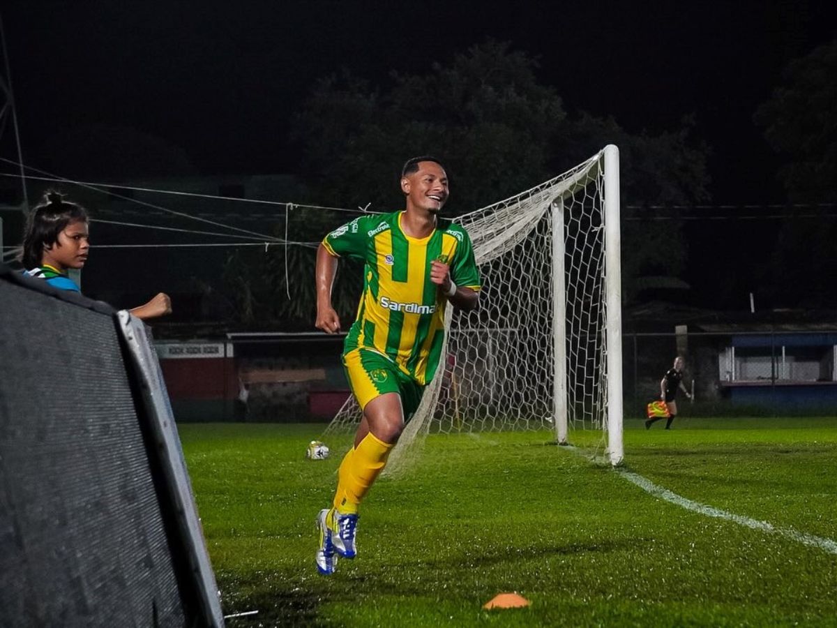 El defensor  completó 198 juegos en la Liga de Ascenso con equipos como ADG, AD Santa Rosa, Municipal Liberia y Santa Cruz PFA