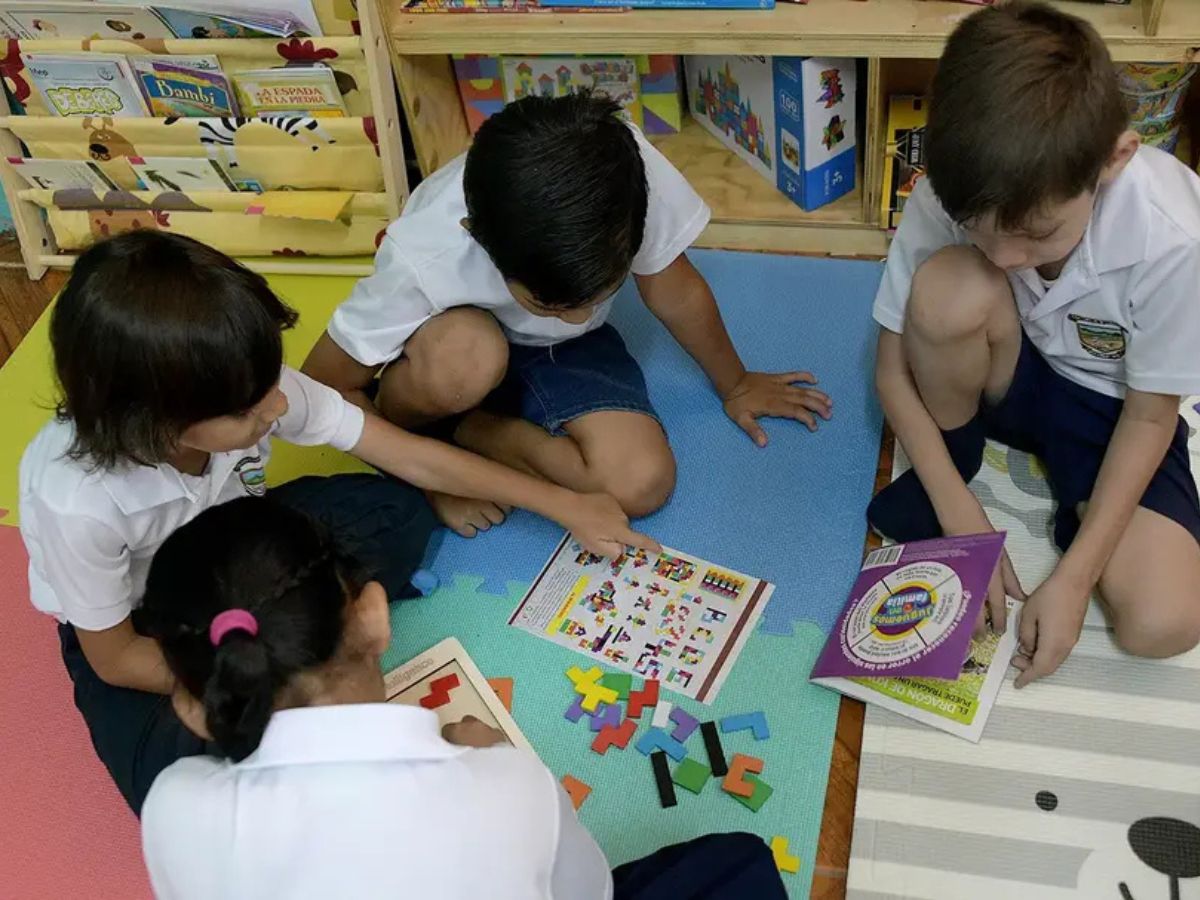 Escuela de Barrio Limón de Santa Cruz, Guanacaste