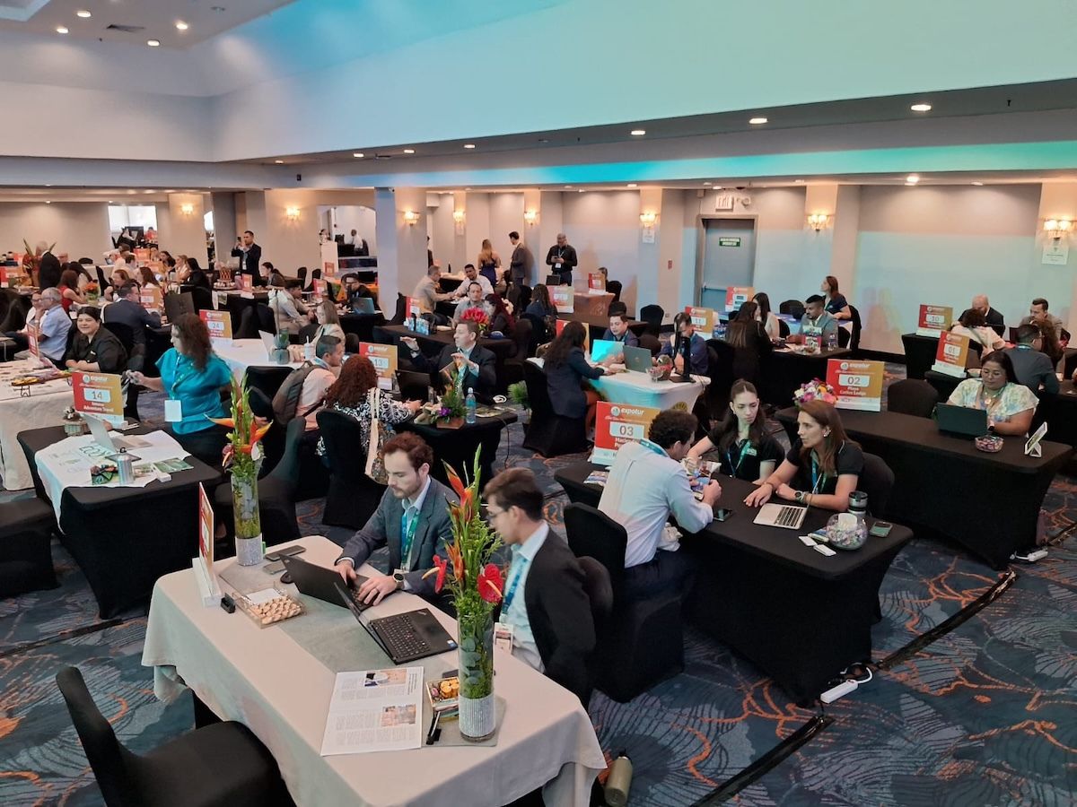EXPOTUR, el principal evento de negociación turística de Costa Rica se prepara para una nueva edición con un enfoque renovado que busca rescatar la esencia del evento: hacer negocios y atraer turistas al país. Los detalles de esta nueva etapa fueron presentados durante una conferencia de prensa realizada en el Hotel Crowne Plaza San José La Sabana.
