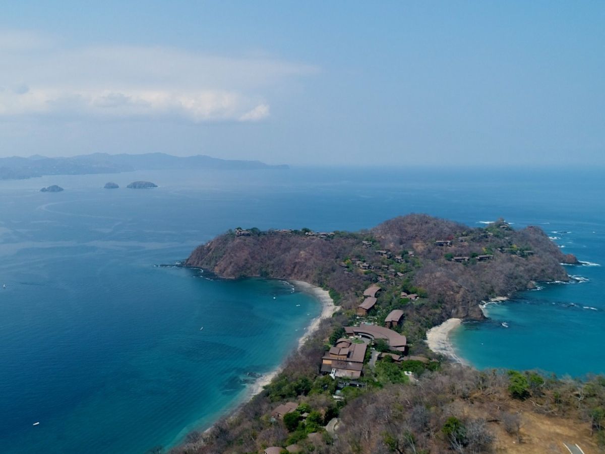Ante el aumento en la llegada de turistas a Guanacaste durante la temporada alta, el Polo Turístico Golfo de Papagayo elevó su planilla hasta alcanzar unos 5.000 empleos directos, además de 13.500 empleos indirectos vinculados a la actividad turística.