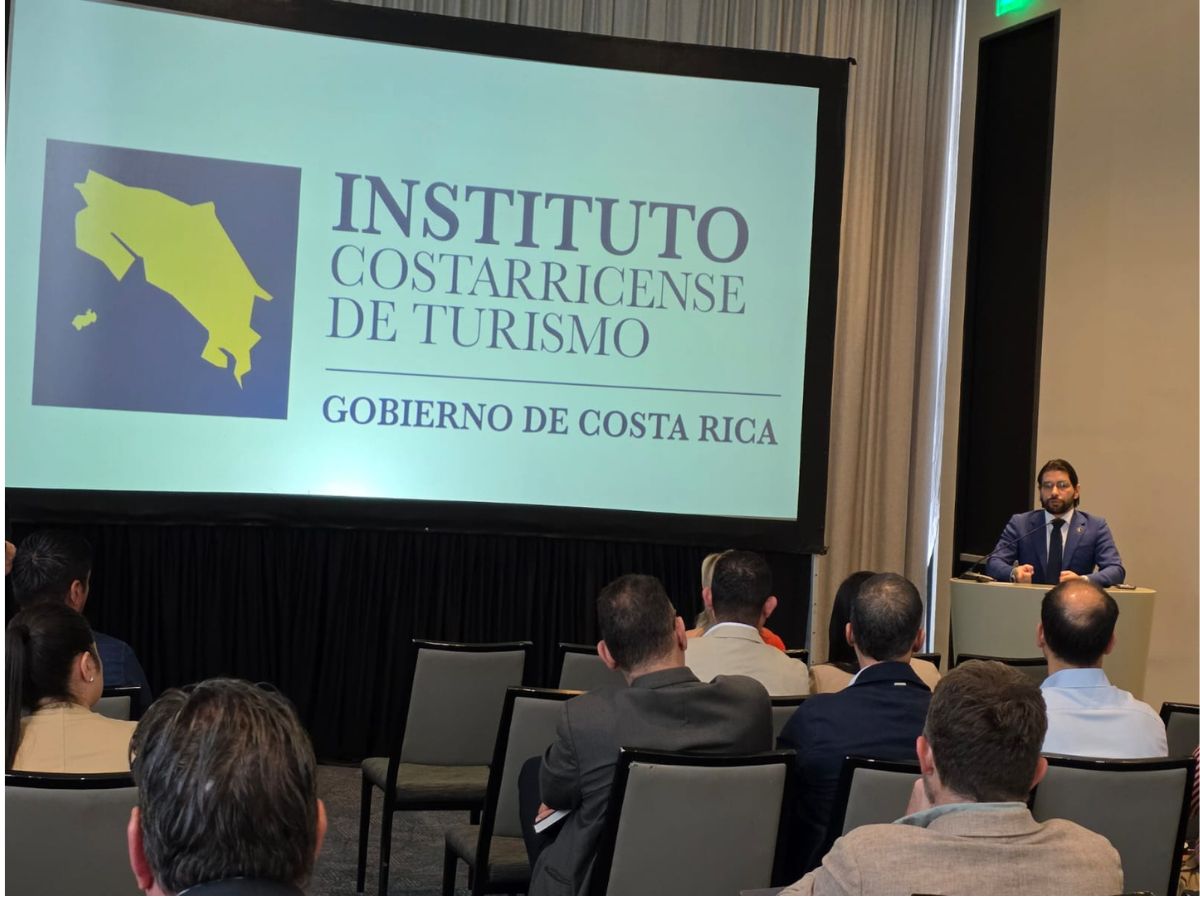 El encuentro reunió a representantes de las principales cámaras de turismo del país para articular esfuerzos de promoción internacional y turismo nacional.