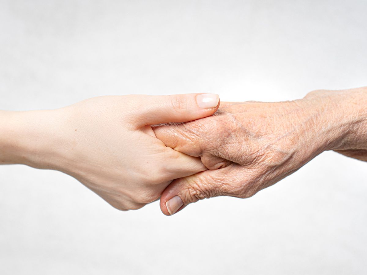 El ahorro no tiene edad. Cada decisión financiera responsable puede contribuir a una mayor tranquilidad, independencia y bienestar durante la adultez mayor.