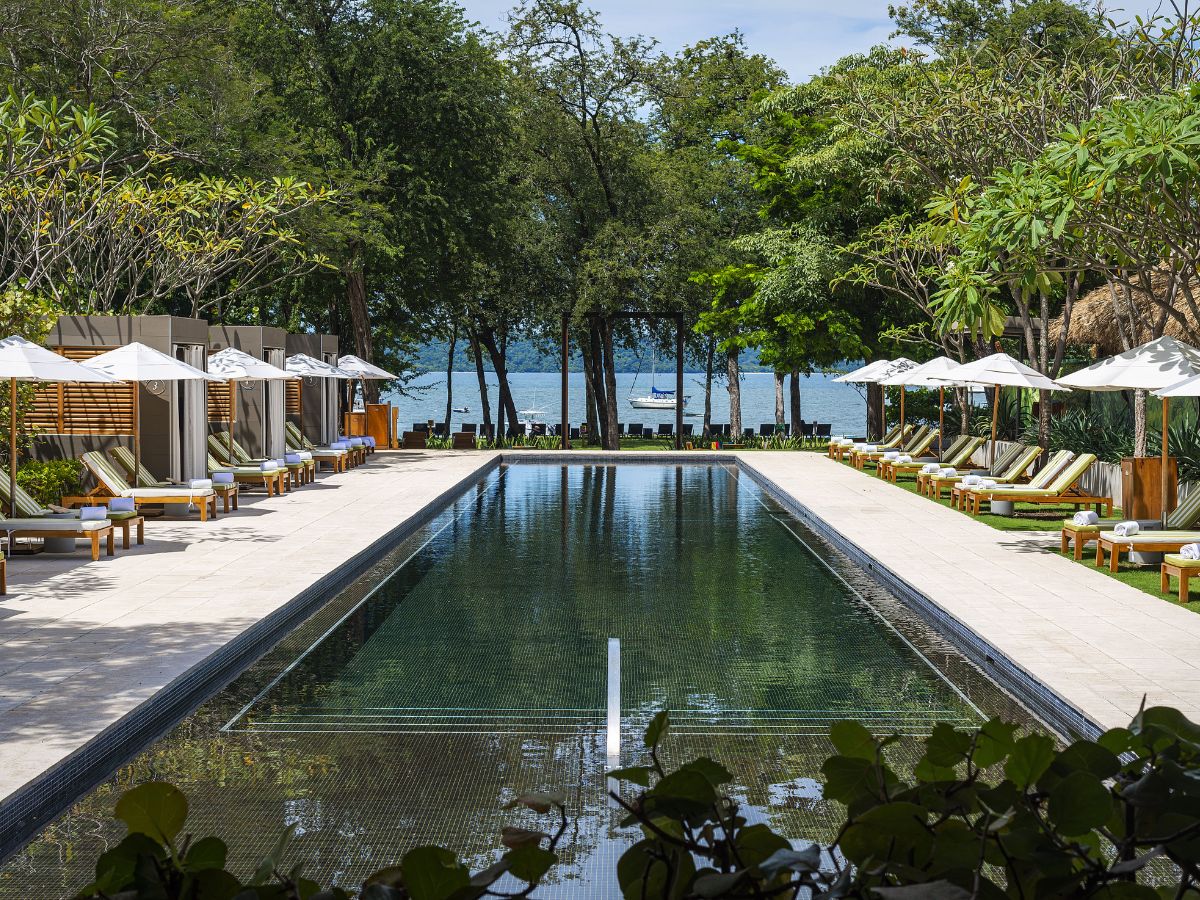 La compañía costarricense evoluciona su estrategia para consolidarse como un operador integral de hospitalidad, con planes de expansión en Latinoamérica y un enfoque en eficiencia, empleo y valor a largo plazo.